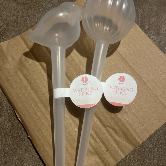 Lot of 30 plastic watering spikes for your plants - Picture 2 of 6